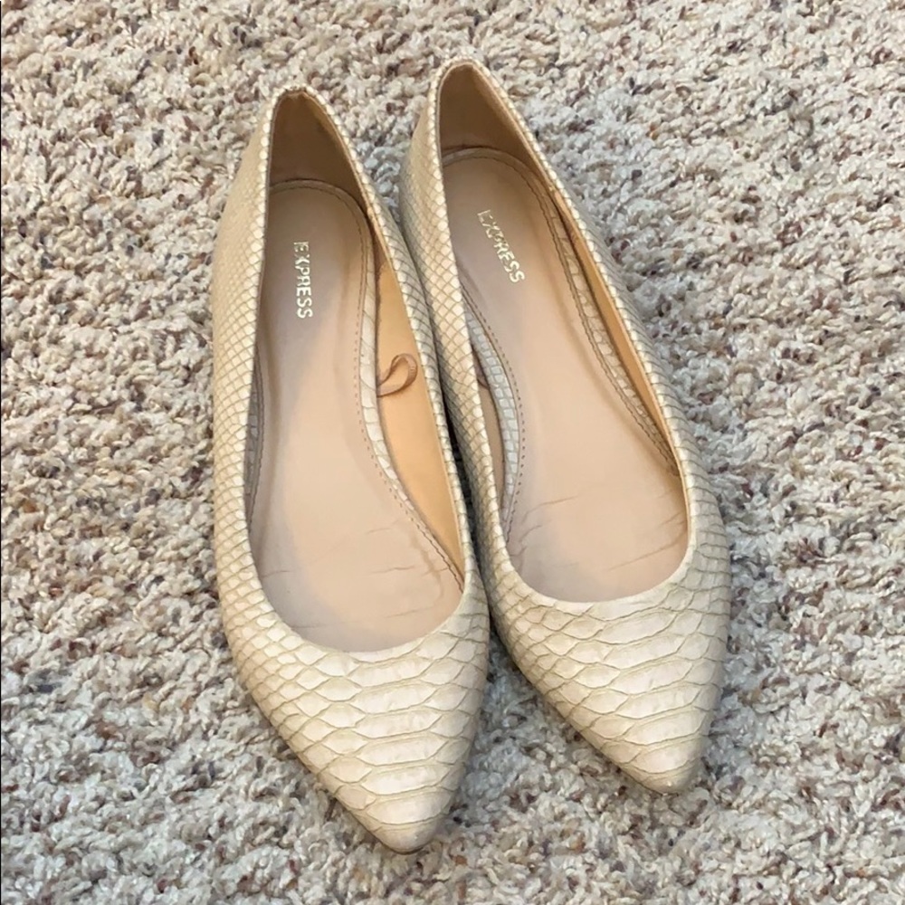 Nude Express flats